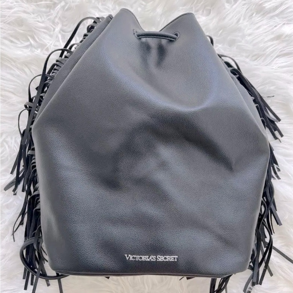 Backpack - Picture 2 of 7